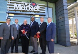 April 29, 2022: Senator Brewster attends the ribbon cutting of  Greater Pittsburgh Community Food Bank’s The Market, a new onsite food pantry.