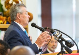 Sen. Jim Brewster hosted Gov. Tom Wolf and local officials today at Twin Rivers Elementary School in McKeesport to discuss updates to Pennsylvania’s old charter school law.